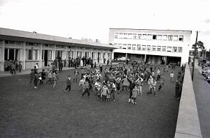 AIN TEDELES 502- ECOLE GARCONS COLLECTION DES AMIS DE ND DE SANTA CRUZ
